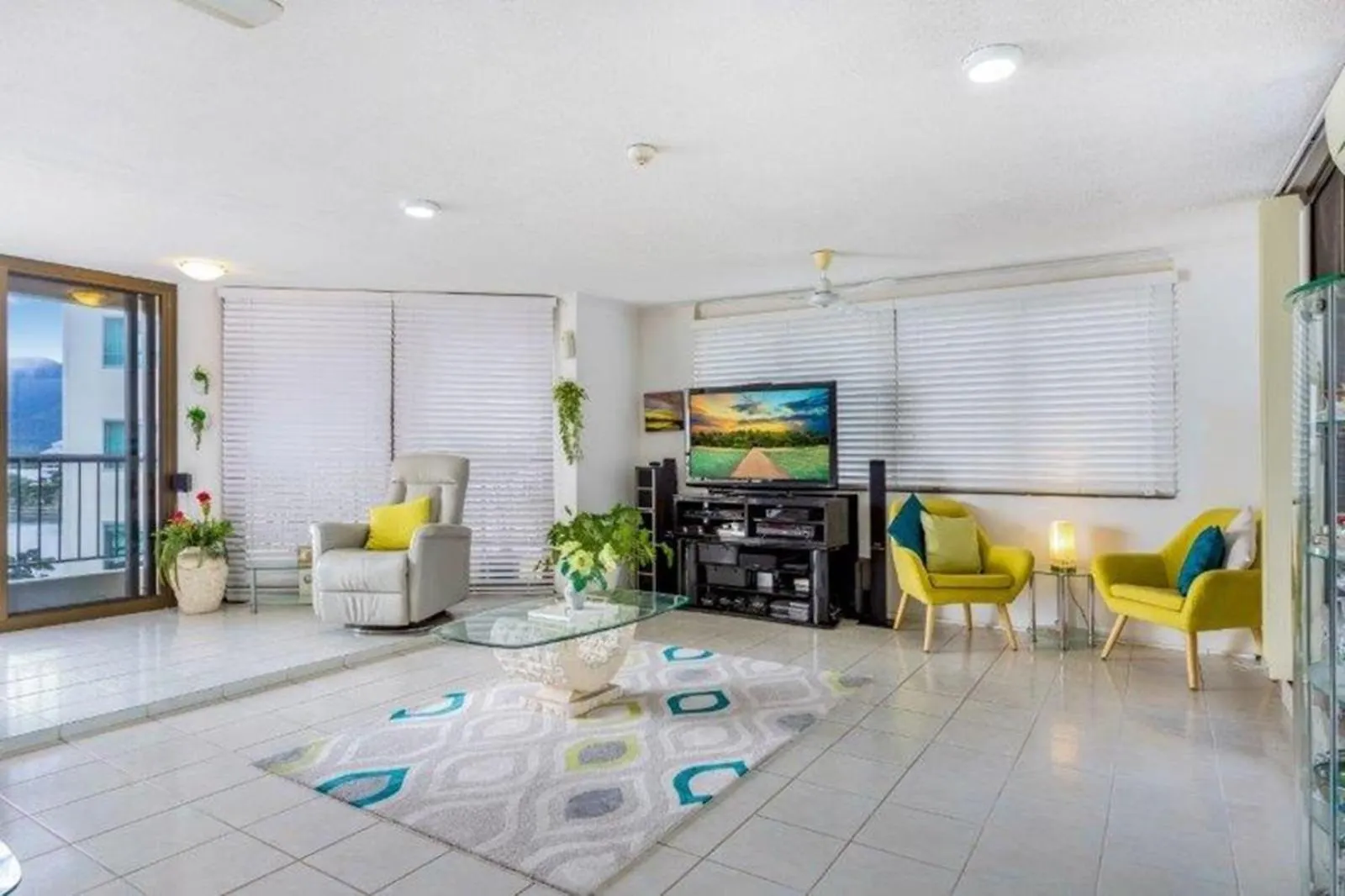 Cairns Ocean View Apartment In Aquarius Австралия